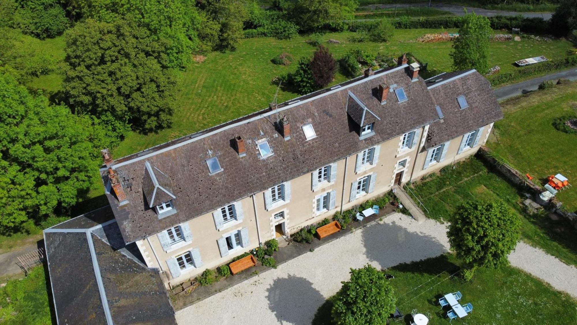 L' Ancienne Ecole Du Morvan Larochemillay ภายนอก รูปภาพ