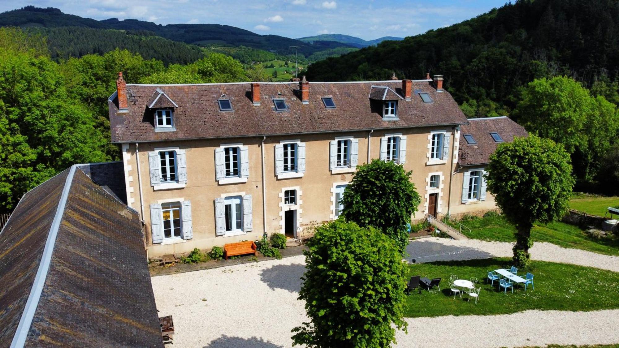 L' Ancienne Ecole Du Morvan Larochemillay ภายนอก รูปภาพ